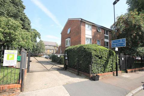 1 bedroom flat to rent - Malcolm Court, Romford Road, Forest Gate