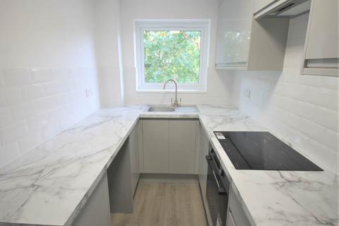 1 bedroom flat to rent, Malcolm Court, Romford Road, Forest Gate