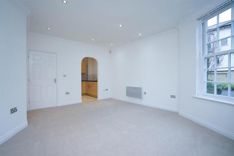 2 bedroom flat for sale, John Cullis Gardens, Leamington Spa