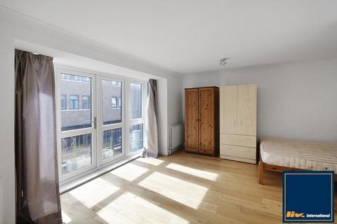 4 bedroom house to rent, Cheryls Close, London SW6