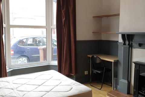 undefined, Lincoln LN5