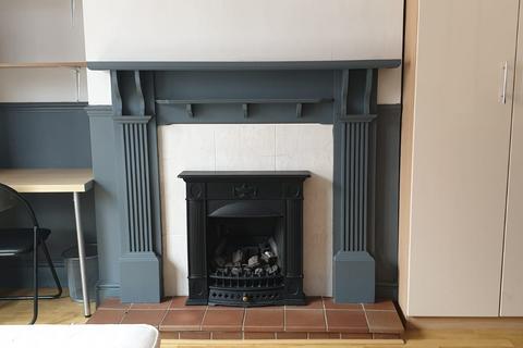 undefined, Lincoln LN5