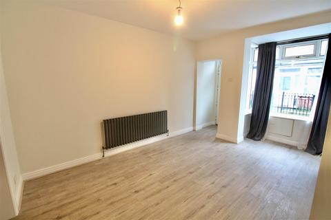 2 bedroom terraced house to rent, Elm Grove, Hull