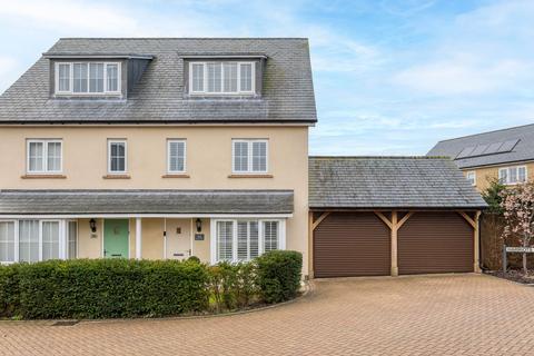 undefined, Walnut Tree Way, Shefford SG17