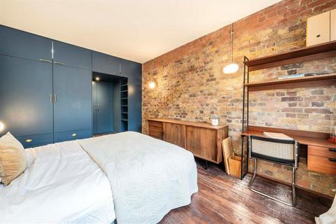 2 bedroom flat for sale, Casson Street, London E1