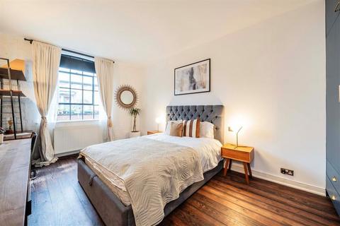 2 bedroom flat for sale, Casson Street, London E1
