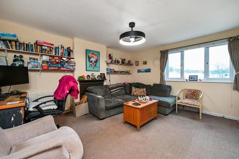 4 bedroom end of terrace house for sale, Selby Walk, Basingstoke RG24