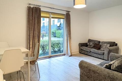 2 bedroom property to rent, Capulet Square, London