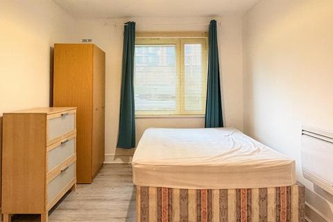 2 bedroom property to rent, Capulet Square, London