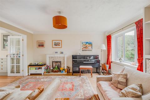 3 bedroom detached house for sale, Comptons Lane, Horsham