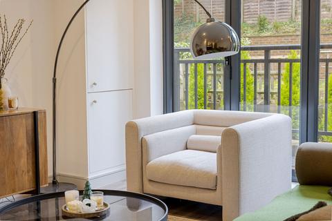 2 bedroom flat for sale, Northwood Avenue, Purley, CR8