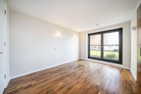 2 bedroom flat for sale, Fairmont Avenue, London E14