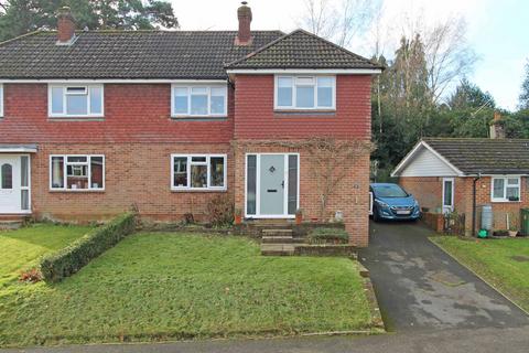 3 bedroom semi-detached house for sale, Pearse Place, Lamberhurst, TN3