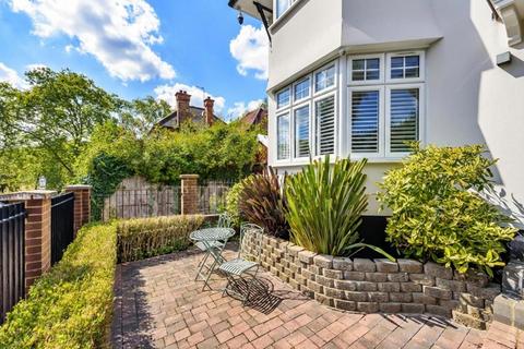 4 bedroom detached house to rent, Dollis Hill Avenue, NW2