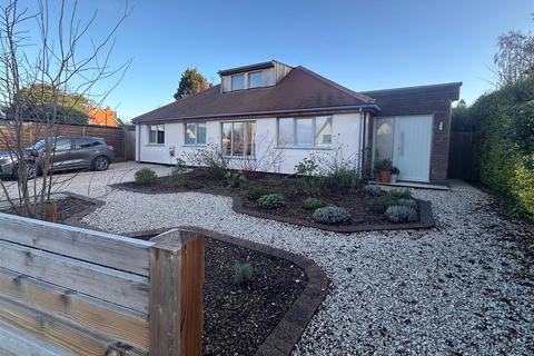 3 bedroom detached bungalow for sale - Johns Road, Radcliffe-On-Trent, Nottingham