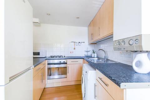 1 bedroom flat to rent, Pine Grove, Finsbury Park, London, N4