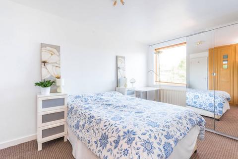1 bedroom flat to rent, Pine Grove, Finsbury Park, London, N4