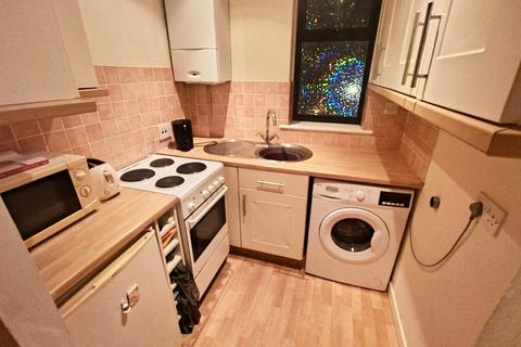 undefined, Surrey, STAINES-UPON-THAMES, TW18