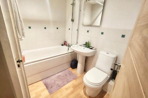 undefined, Surrey, STAINES-UPON-THAMES, TW18