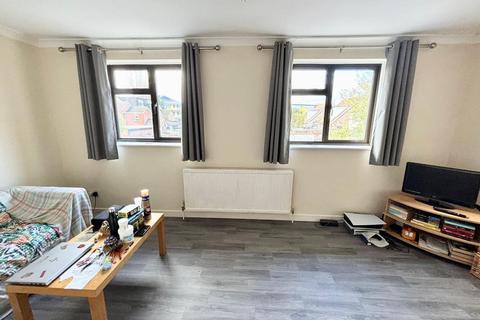 undefined, Surrey, STAINES-UPON-THAMES, TW18