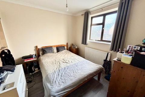 undefined, Surrey, STAINES-UPON-THAMES, TW18