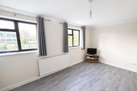 1 bedroom apartment to rent, Surrey, STAINES-UPON-THAMES, TW18