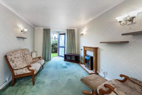 2 bedroom retirement property for sale, Woodville Grove, Welling, DA16