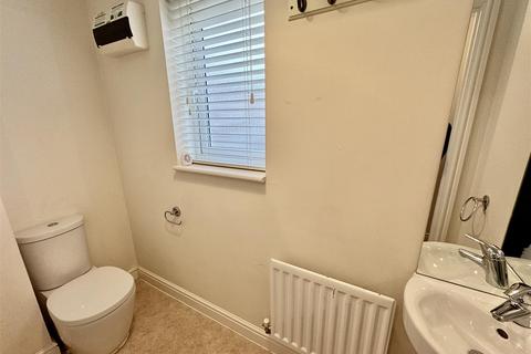 undefined, Clos Maes Rhedyn, Gorslas, Llanelli