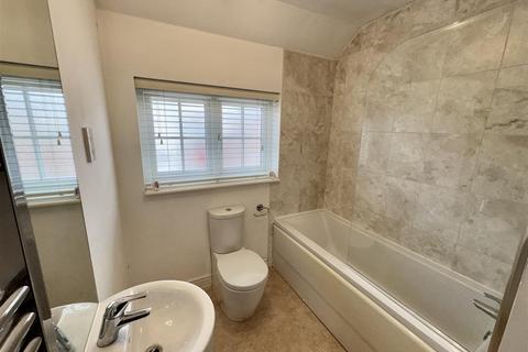 undefined, Clos Maes Rhedyn, Gorslas, Llanelli
