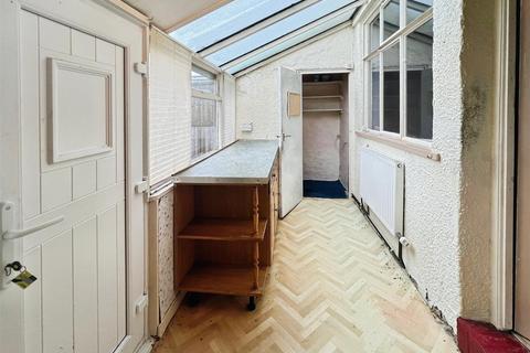 3 bedroom end of terrace house for sale, Garnett Road West, Newcastle Under Lyme, Staffo