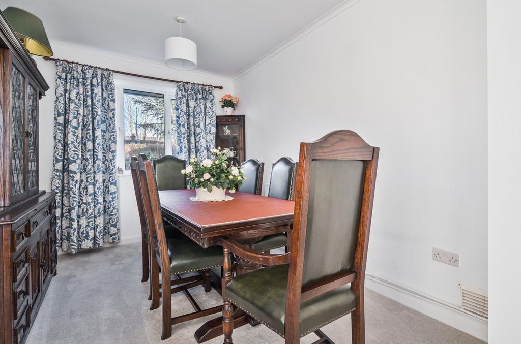 Sitting/Dining Room