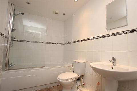 undefined, Radfield Avenue, Darwen, Lancashire, BB3 2SW