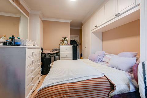 2 bedroom flat for sale, Breer Street, South Park, London, SW6