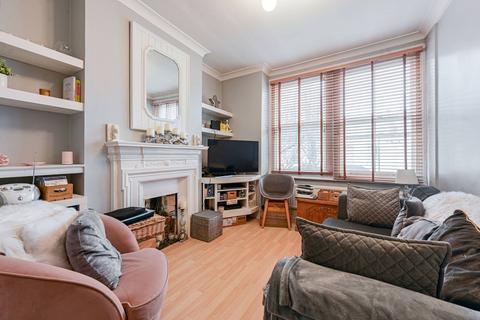 2 bedroom flat for sale, Breer Street, South Park, London, SW6