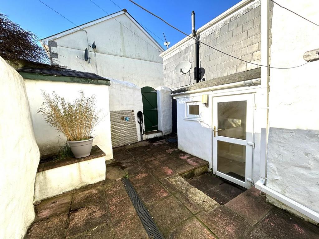 Rear courtyard