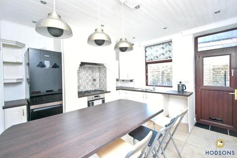 2 bedroom terraced house for sale, West Parade, Leeds LS26