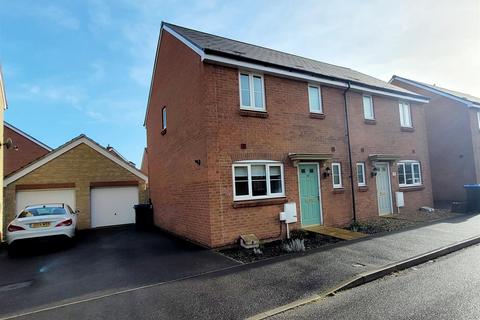 3 bedroom semi-detached house for sale, Lapwing Road, Melksham