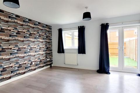 3 bedroom semi-detached house for sale, Lapwing Road, Melksham