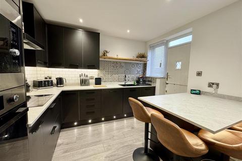 3 bedroom terraced house for sale, Greenside Avenue, Staincross, Barnsley S75 6BB
