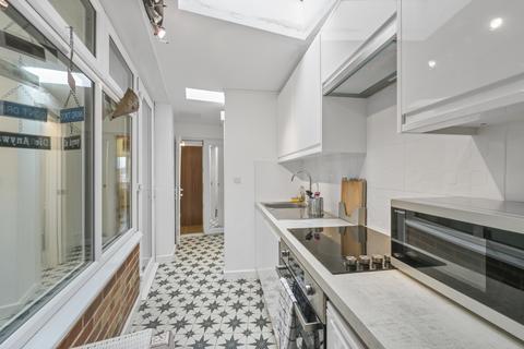 1 bedroom property to rent, Churston Drive, Morden SM4