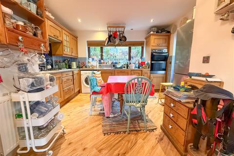 undefined, Smithy Moor Avenue, Stocksbridge, S36