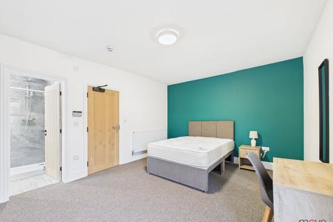 1 bedroom in a house share to rent, 31 Kingsholm Road, Gloucester GL1