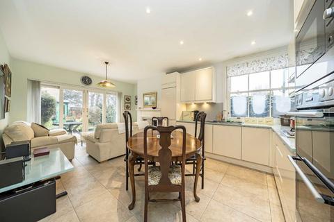 2 bedroom maisonette for sale, Lordship Lane, London SE22