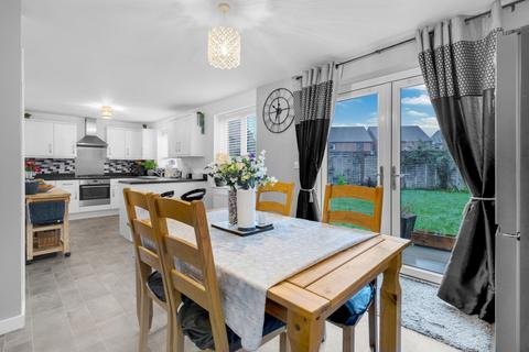 5 bedroom detached house for sale, Sapphire Road, Cheltenham GL52