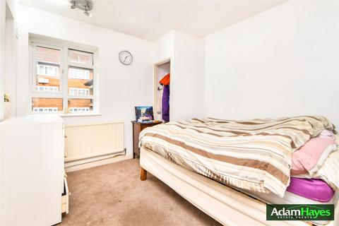 3 bedroom apartment for sale, Elmshurst Crescent, London N2
