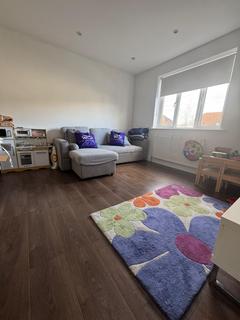 2 bedroom house to rent, Woodstock Way, Mitcham, CR4