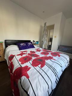 2 bedroom house to rent, Woodstock Way, Mitcham, CR4