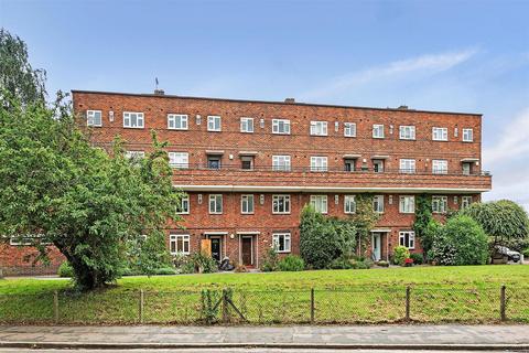 3 bedroom flat to rent, Windermere Court, Lonsdale Road, London