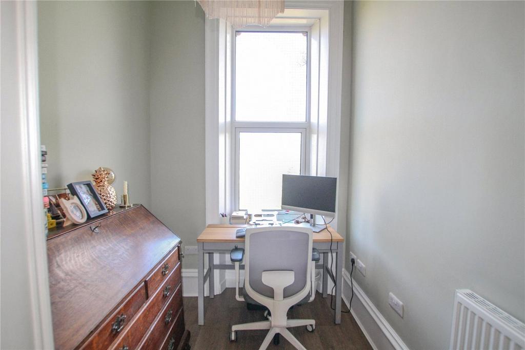 Bedroom/Office