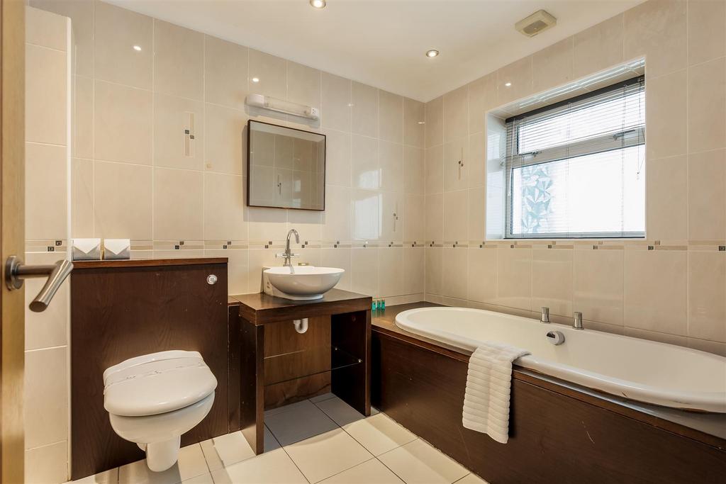 Apt10 Gables19 Forest Road-9print.jpg